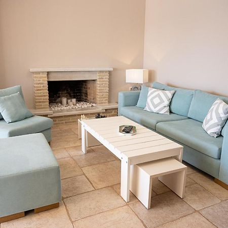Kalavria Luxury Suites, Afroditi Suite With Magnificent Sea View And Private Swimming Pool. Poros Town Ngoại thất bức ảnh