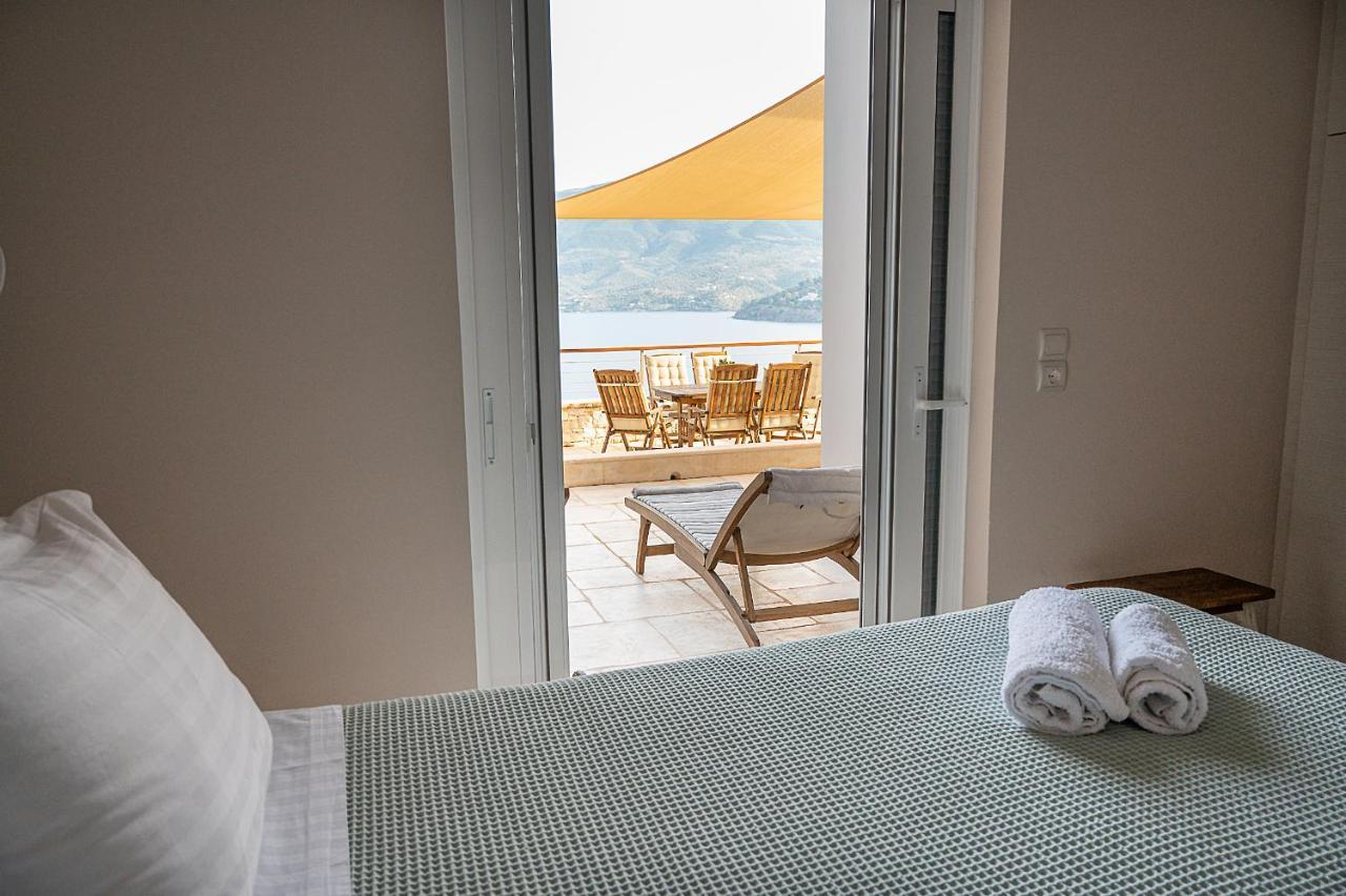 Kalavria Luxury Suites, Afroditi Suite With Magnificent Sea View And Private Swimming Pool. Poros Town Ngoại thất bức ảnh